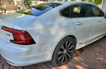 Volvo S90 2022 - SẾP VỀ NƯỚC NÊN CẦN SANG NHƯỢNG GẤP xe VOLVO S90 còn mới tinh.