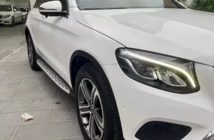 Mercedes-Benz GLC 200 2019 - CẦN BÁN NHANH Mercedes GLC200 Màu Trắng sản xuất 2019.