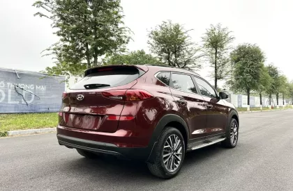 Hyundai Tucson 2021 - Tucson 2.0 ATH 2021 full xăng. Xe cá nhân 1 chủ. ODO 5,3 vạn km Ae hợp mệnh chốt nhanh nhé