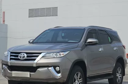 Toyota Fortuner 2019 - Toyota Fortuner 2.4G tự động dầu 2019 cá nhân 1 chủ biển trắng
