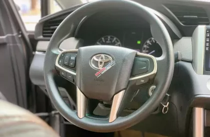 Toyota Innova 2018 - Số sàn