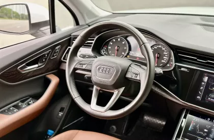 Audi Q7 2020 - Chính chủ cần bán xe Audi Q7 55 TFSI ( Bản duy nhất máy 3.0 Turbo)