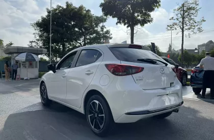 Mazda 2 Luxury 2024 - Bán Mazda 2 2024, xe nhập, 527 triệu