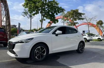 Mazda 2 Luxury 2024 - Bán Mazda 2 2024, xe nhập, 527 triệu