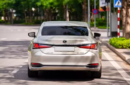 Lexus ES 250 2018 - Cần bán xe Lexus ES250 sản xuất 2018