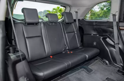 Toyota Highlander Limited 3.5 V6 2015 - Bán Toyota Highlander Limited 3.5 V6 2015, màu vàng, nhập khẩu, giá tốt