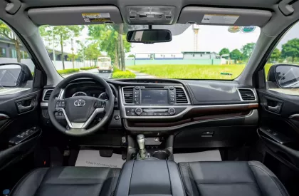 Toyota Highlander Limited 3.5 V6 2015 - Bán Toyota Highlander Limited 3.5 V6 2015, màu vàng, nhập khẩu, giá tốt