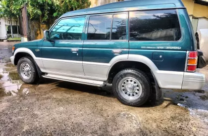 Mitsubishi Pajero 2004 -   Xe pajero V33 sản xuất 2004 việt nam.