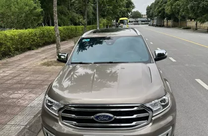 Ford Everest 2019 - Chính chủ cần bán xe Ford Everest đời 2019 bản full 2 cầu 4x4 