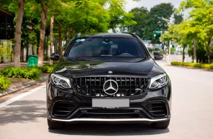 Mercedes-Benz GLC 200 2019 - Cần bán lại xe Mercedes GLC200 2019, màu đen