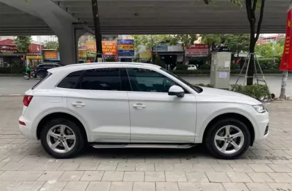 Audi Q5 2.0 Sport 2019 - Bán Audi Q5 2.0 Sport, sản xuất 2019, 1 chủ từ mới.