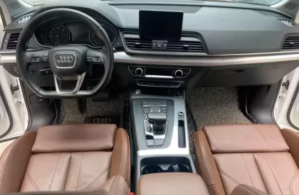 Audi Q5 2.0 Sport 2019 - Bán Audi Q5 2.0 Sport, sản xuất 2019, 1 chủ từ mới.