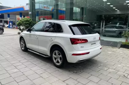 Audi Q5 2.0 Sport 2019 - Bán Audi Q5 2.0 Sport, sản xuất 2019, 1 chủ từ mới.