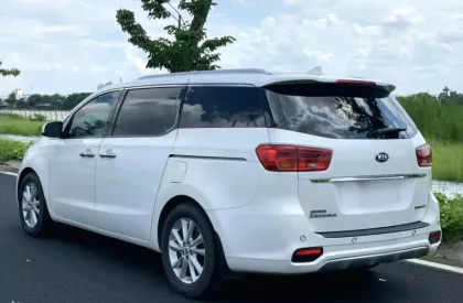 Kia Sedona Platinum 2019 - KIA SEDONA Platinum Dầu 2019 chính chủ đi ít bảo dưỡng hãng.