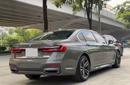 BMW 730Li 2021 - Bán BMW 730LI model 2021, lăn bánh cưc ít,1 chủ, biển Hà Nội.