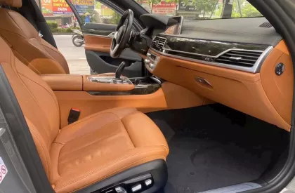 BMW 730Li 2021 - Bán BMW 730LI model 2021, lăn bánh cưc ít,1 chủ, biển Hà Nội.