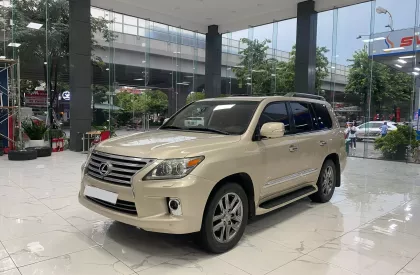 Lexus LX 570 Nhập Mỹ 2012 - Lexus LX570 nhập Mỹ, model 2013, xe chạy ít siêu đẹp.