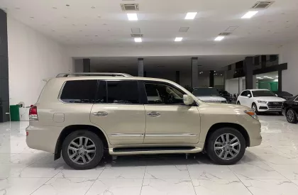 Lexus LX 570 Nhập Mỹ 2012 - Lexus LX570 nhập Mỹ, model 2013, xe chạy ít siêu đẹp.