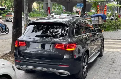 Mercedes-Benz GLC 200 2020 - GLC200 4matic Sx: 2020 Màu xám gray / nội thất kem