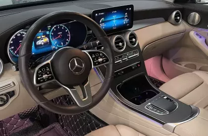 Mercedes-Benz GLC 300 2021 - Glc300 AMG - Sx: 2021 Màu đen / nội thất kem 