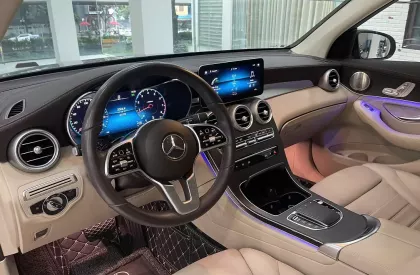 Mercedes-Benz GLC 300 2021 - Glc300 AMG - Sx: 2021 Màu đen / nội thất kem 