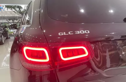 Mercedes-Benz GLC 300 2021 - Glc300 AMG - Sx: 2021 Màu đen / nội thất kem 