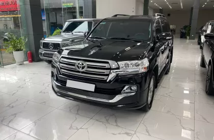 Toyota Land Cruiser 4.6 V8 2019 - Bán Toyota Land Cruiser 4.6 V8, sản xuất 2019, lăn bánh hơn 6 vạn Km.