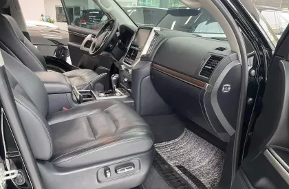 Toyota Land Cruiser 4.6 V8 2019 - Bán Toyota Land Cruiser 4.6 V8, sản xuất 2019, lăn bánh hơn 6 vạn Km.