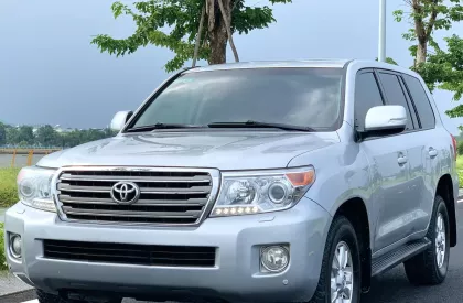 Toyota Land Cruiser 2015 - Toyota Land Cruiser VX 4.6 V8 2015 chính chủ đi ít