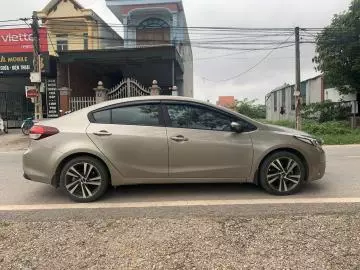 Kia Cerato 1.6MT 2018 - Kia Cerato 2018 1.6 MT - 80000 km- 337 triệu