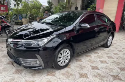 Toyota Corolla altis 2018 - Bán Altis 1.8E sx 2018 xe cực đẹp một chủ từ đầu