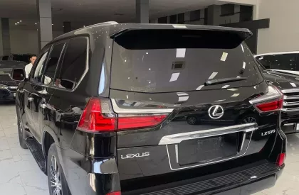 Lexus LX 570 2020 - Bán Lexus LX570 sản xuất 2020, lăn bánh cực ít, 1 chủ từ mới.