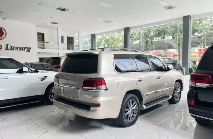 Lexus LX 570 2012 - Em đang có chiếc Lexus LX570 màu vàng cát bản xuất Mỹ , xe sản xuất năm 2012 xe còn nguyên bản