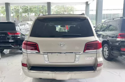 Lexus LX 570 2012 - Em đang có chiếc Lexus LX570 màu vàng cát bản xuất Mỹ , xe sản xuất năm 2012 xe còn nguyên bản