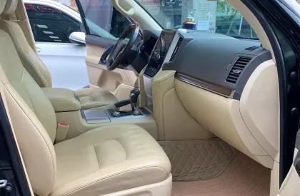 Toyota Land Cruiser 4.6 V8 2016 - Bán Toyota Land Cruiser 4.6 V8 sản xuất 2016, biển Hà Nội.