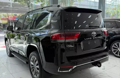 Toyota Land Cruiser LC300 2024 - Bán Toyota Landcruiser LC300 sản xuất 2024 siêu lướt, tên công ty.