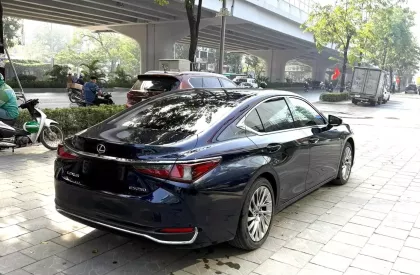 Lexus ES 250 2020 - Bán Lexus ES250 sản xuất 2020, 1 chủ từ mới, xe đẹp xuất sắc.