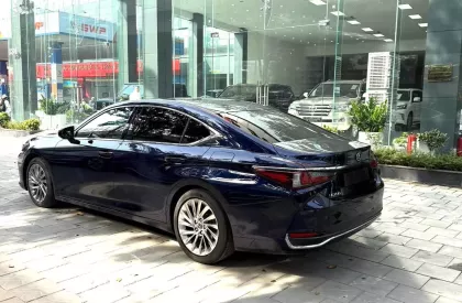 Lexus ES 250 2020 - Bán Lexus ES250 sản xuất 2020, 1 chủ từ mới, xe đẹp xuất sắc.