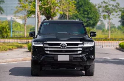 Toyota Land Cruiser LC300 2023 - Xe Toyota Land Cruiser LC300 2023, màu đen, nhập khẩu chính hãng