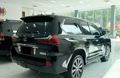 Lexus LX 570 Nhập Mỹ 2016 - Bán Lexus LX570 nhập Mỹ 2016, xe nguyên bản cực mới.