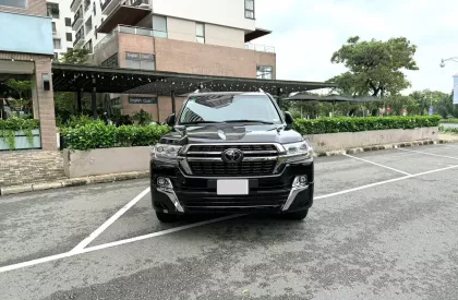 Toyota Land Cruiser 5.7 VXS Trung Đông 2021 - Toyota Land Cruiser VX-S 5.7 nhập Trung Đông, đăng ký cuối 2021, 1 chủ