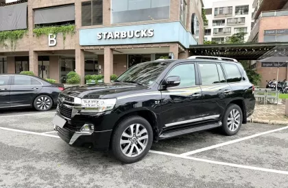 Toyota Land Cruiser 5.7 VXS Trung Đông 2021 - Toyota Land Cruiser VX-S 5.7 nhập Trung Đông, đăng ký cuối 2021, 1 chủ