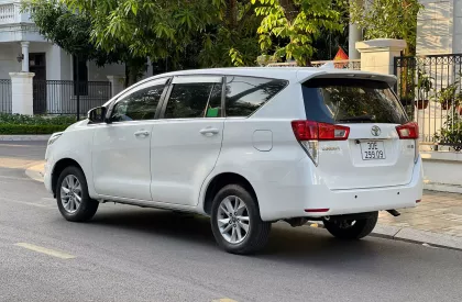 Toyota Innova 2018 - Innova 2018E MT, xe đẹp xuất sắc cho các bác về khởi nghiệp. 