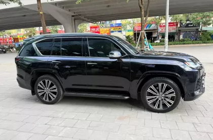 Lexus LX 600 Urban 7 chỗ  2024 - Bán Lexus LX600 Urban 7 chỗ,sản xuất 2023, lăn bánh 8000 Km xe như mới