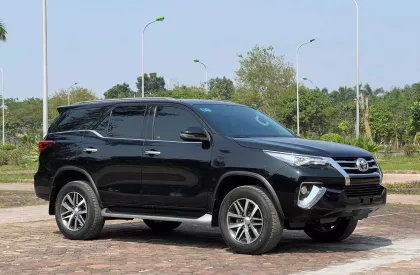 Toyota Fortuner 2019 - Chính chủ bán xe Toyota Fortuner 4x4 máy xăng sản xuất 2019 nhập khẩu.