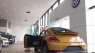 Volkswagen Beetle Dune 2018 - Bán ô tô Volkswagen Beetle Dune sản xuất 2018, màu vàng, xe nhập