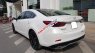 Mazda 6 Premium  2017 - Cần bán gấp Mazda 6 2.0 Premium sản xuất năm 2017, màu trắng, giá cạnh tranh