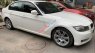 BMW 3 Series 320i  2011 - Cần bán gấp BMW 3 Series 320i năm sản xuất 2011, màu trắng, 560 triệu