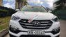 Hyundai Santa Fe 2.4   2017 - Bán gấp Hyundai Santa Fe 2.4 năm sản xuất 2017, màu trắng