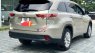 Toyota Highlander LE 2.7 2016 - Cần bán Toyota Highlander LE 2.7 SX 2016, màu vàng cát, xe nhập Mỹ đã lên full option. LH: 0982.84.2838